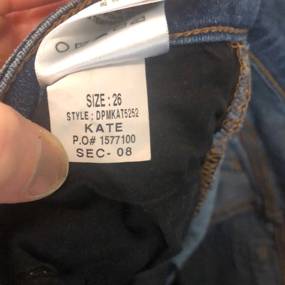 Joe’s Jeans (The Skinny) - Picture 5 of 5